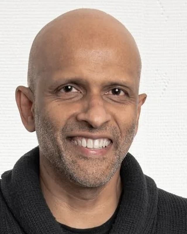 Portrait of Dr. Kingsley Mariadasan